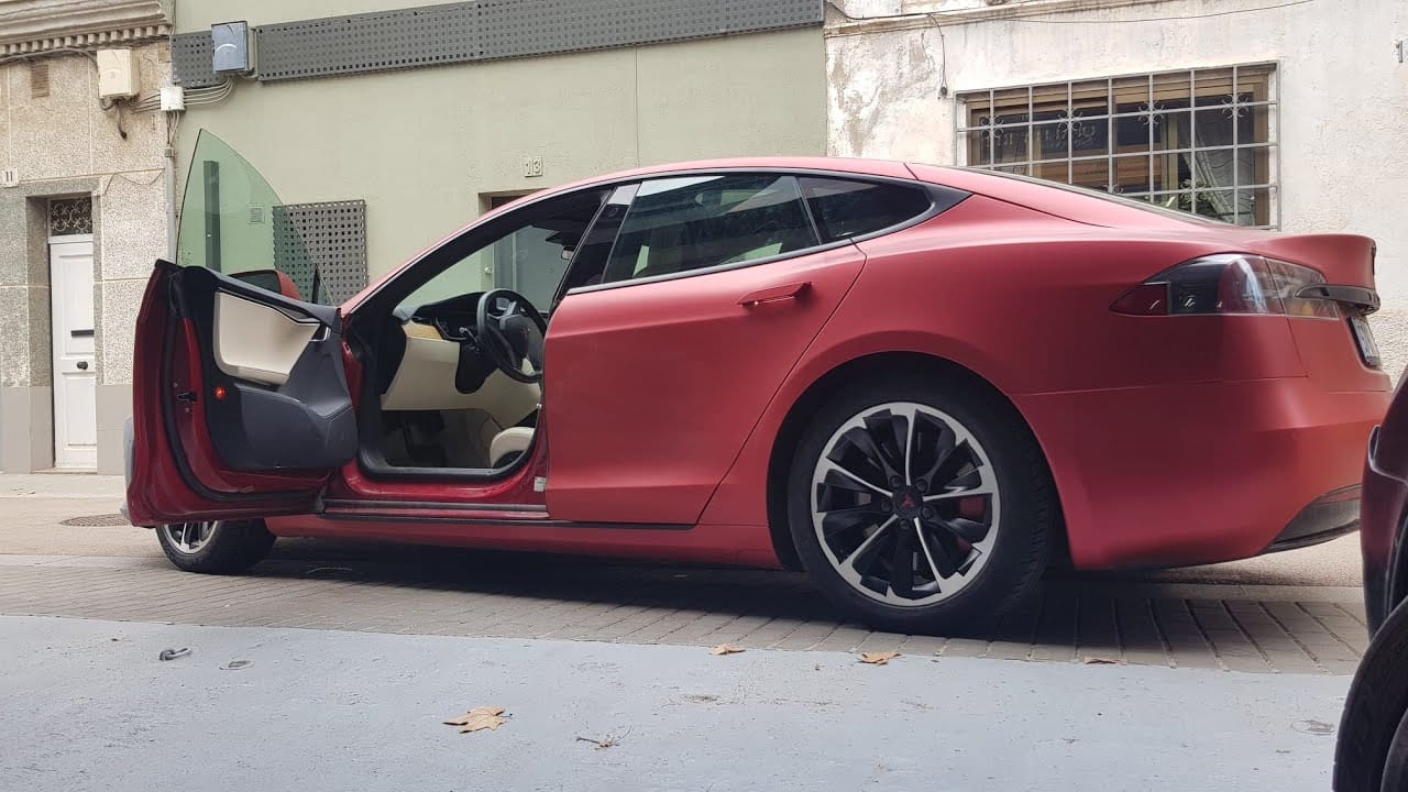 Diseño de Ruedas: Personalización y Opciones para el Model X